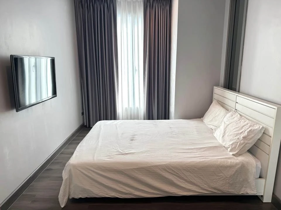 For rent: Ceil By Sansiri (Ekamai), 14th floor. Spacious, fully furnished unit. Book now, don't miss out!