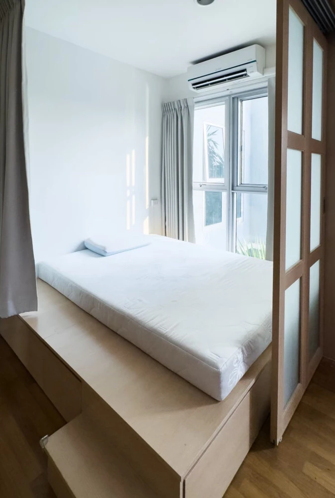 For rent: Centric Ratchada-Suthisan, beautifully decorated minimalist unit, great location, complete amenities. Book now!