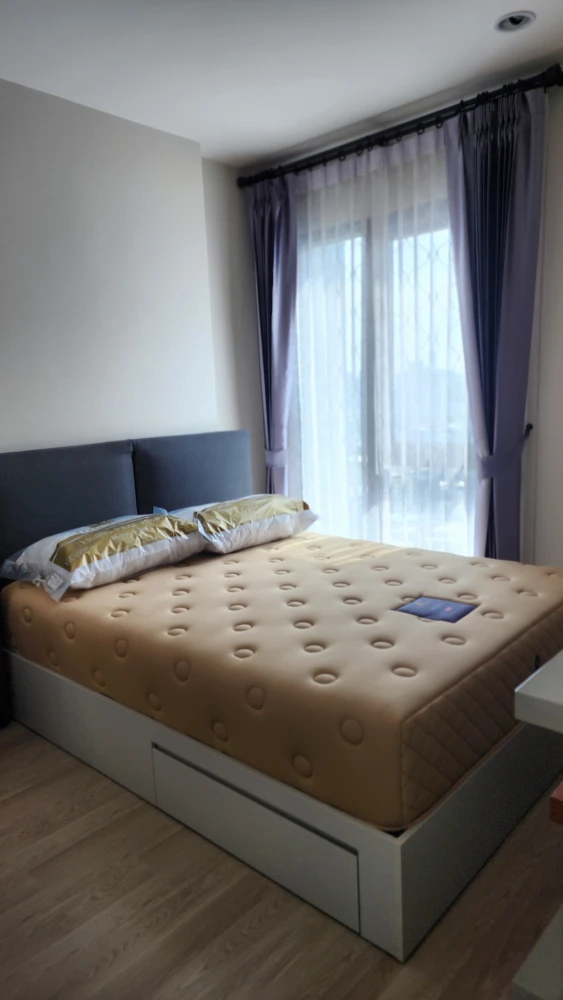 For rent: Centric Ratchada–Huai Khwang, 21st floor, fully furnished, nice room, interested, reserve now, don't miss out!
