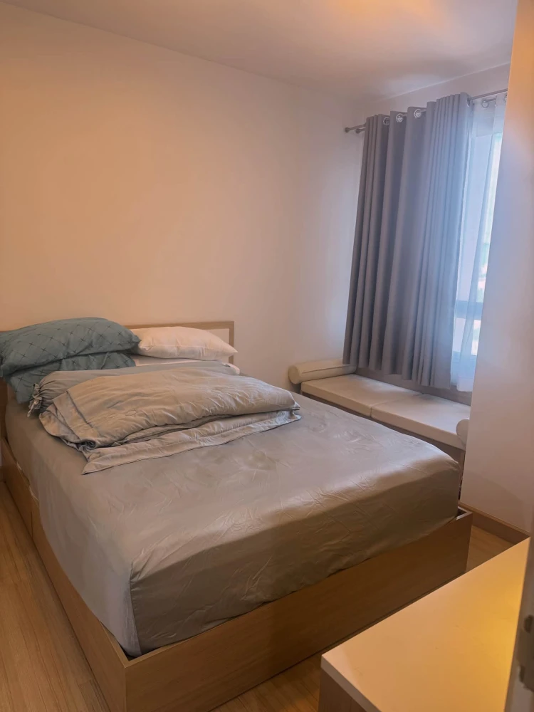 For rent: Centric Scene Ratcha Vipha, 1 bedroom, 1 bathroom. Spacious living area, great location, beautiful unblocked view. Book now!