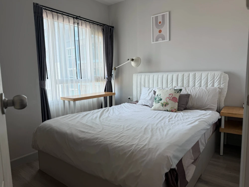 For rent: Centric Sea, corner unit, city view, Terminal 21 view, fully furnished. Don't miss out!