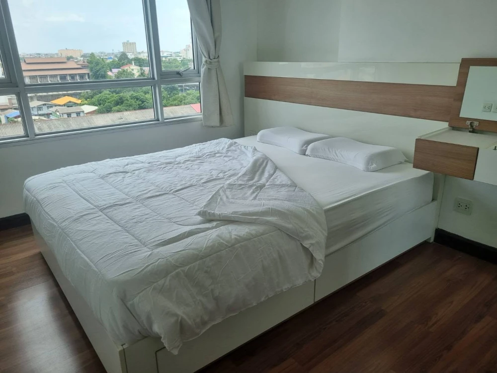 For rent: Centric Tiwanon Station, a nice room with complete amenities at an amazing price. Don't miss out!