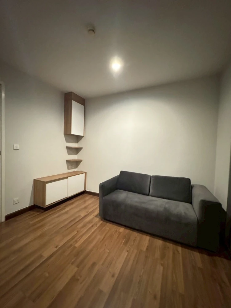Centric Tiwanon Station for rent, 1 bedroom, 1 bathroom, good location, convenient transportation, view of the electric train, reserve now.