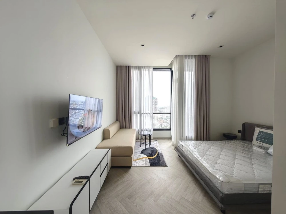 For rent: Chapter Charoennakhon-Riverside, 37th floor, great view, fully furnished. Book now!
