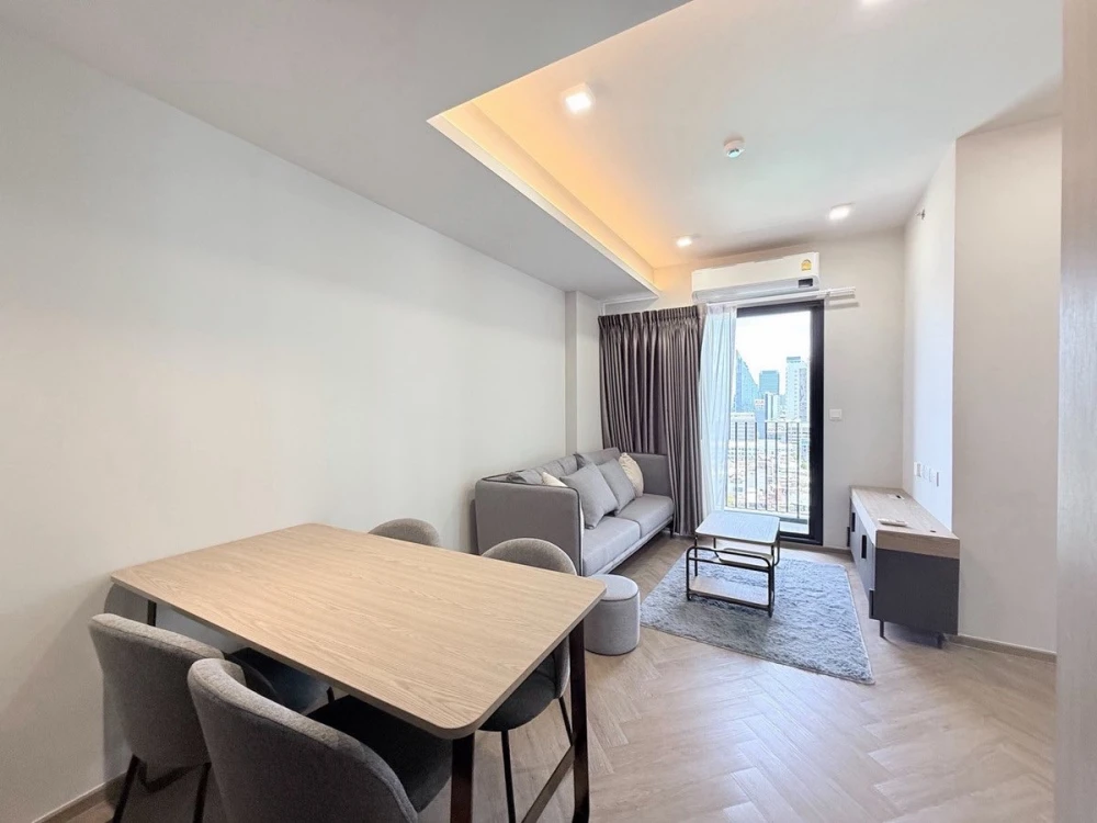For rent at Chapter Chula-Samyan. Spacious and comfortable rooms available. Book now! Don't miss this opportunity.