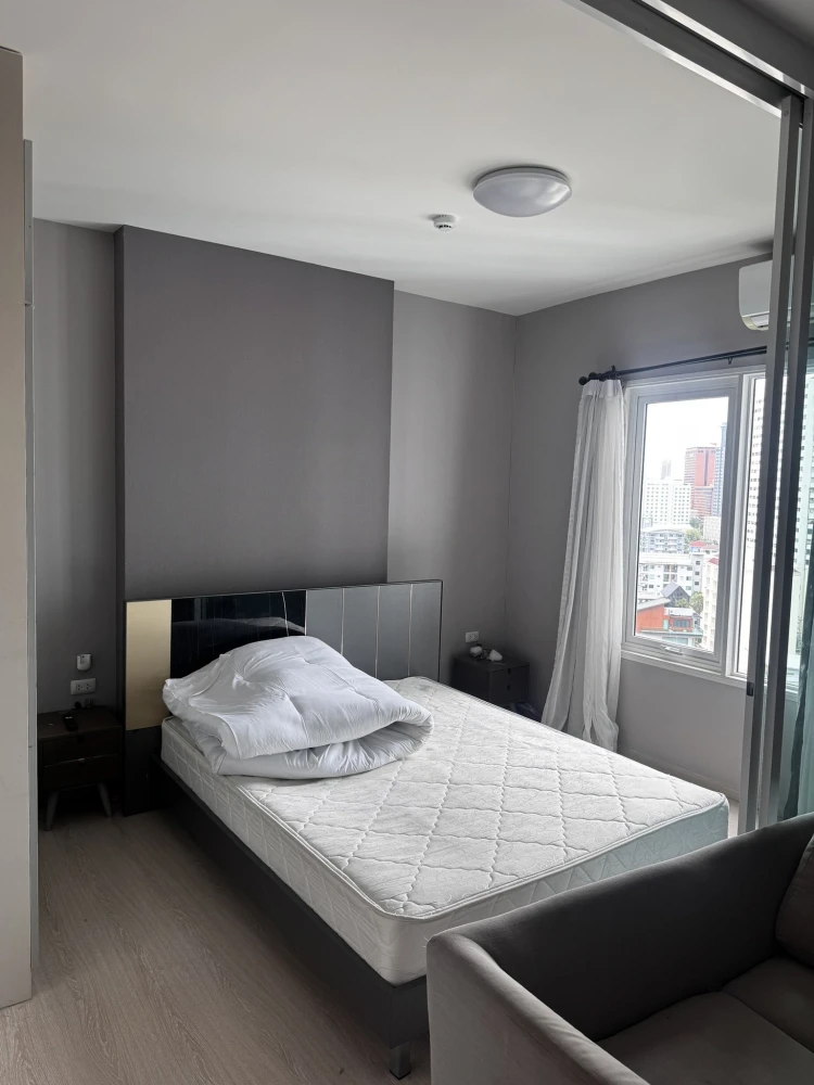 Chapter One Eco Ratchada-Huai Khwang for rent, nice room, good location, fully furnished, reserve now.