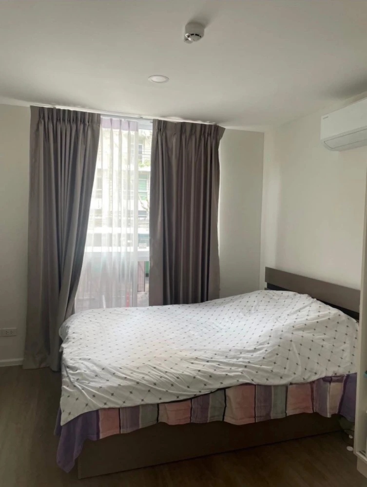 For rent: Chateau In Town Ratchayothin, corner unit offering privacy and spacious living area, fully furnished. Book now!
