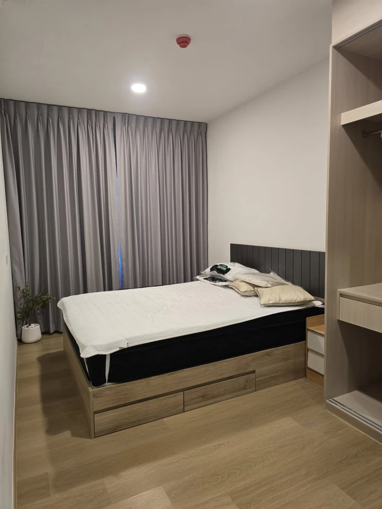 For rent: Chewathai Hallmark Ladprao-Chokchai 4, spacious room, lots of usable space, fully furnished, something good like this shouldn't be missed.