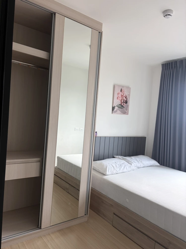 For rent: Chewathai Hallmark Ladprao-Chokchai 4. Nice room, fully furnished. Book now before it's too late!!!
