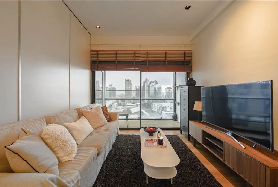 Circle 2 Living Prototype for rent, high floor 20+, spacious area, fully furnished, don't miss it.