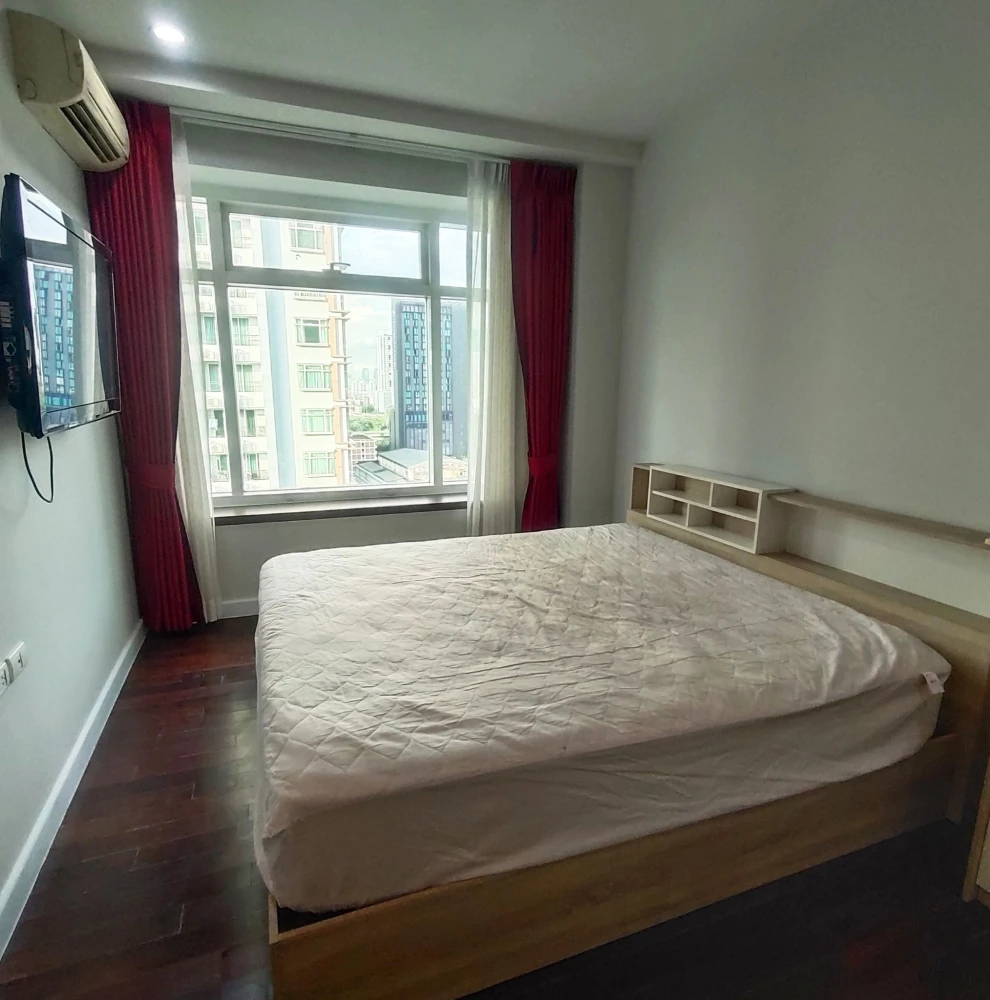 Circle Condominium for rent, spacious room, comfortable living, lots of usable space, interested, reserve now.