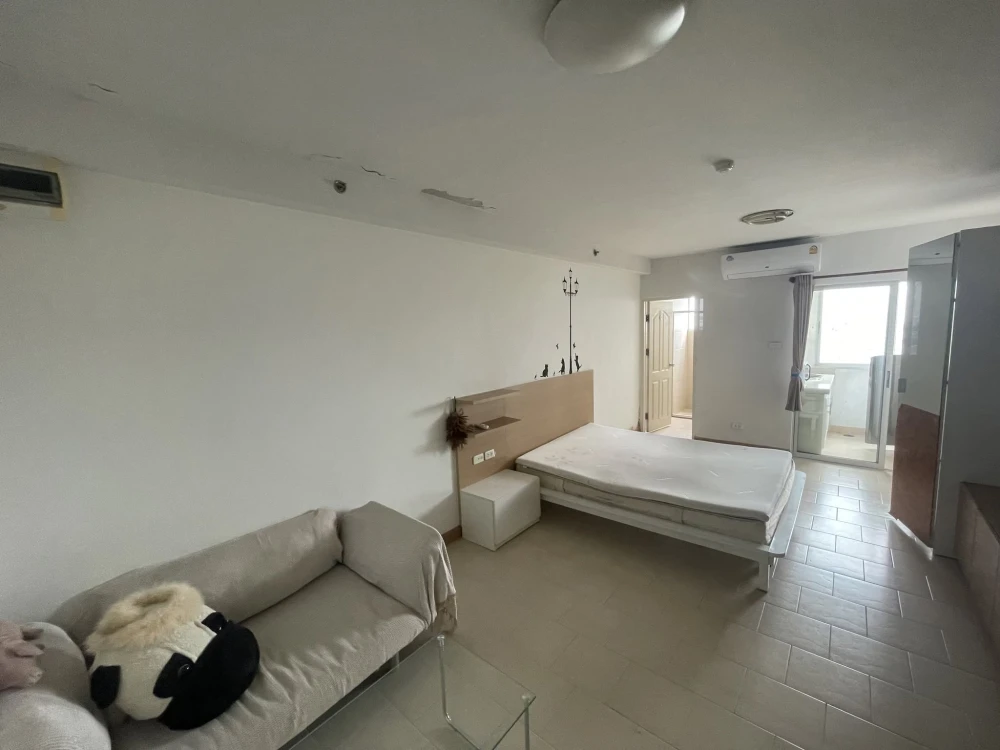 For rent: City Home Ratchada-Pinklao, studio room, 19th floor, fully furnished, beautiful unblocked view. Book now!