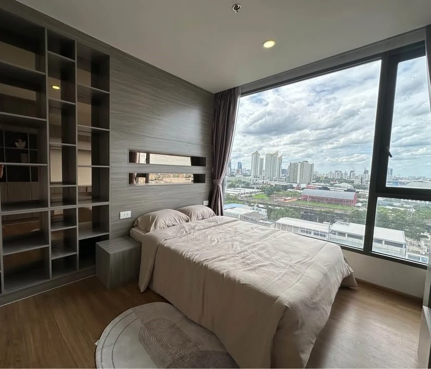 For rent: Cloud Thonglor-Petchaburi, beautifully decorated room, cool tone, built-in headboard, great location, book now.