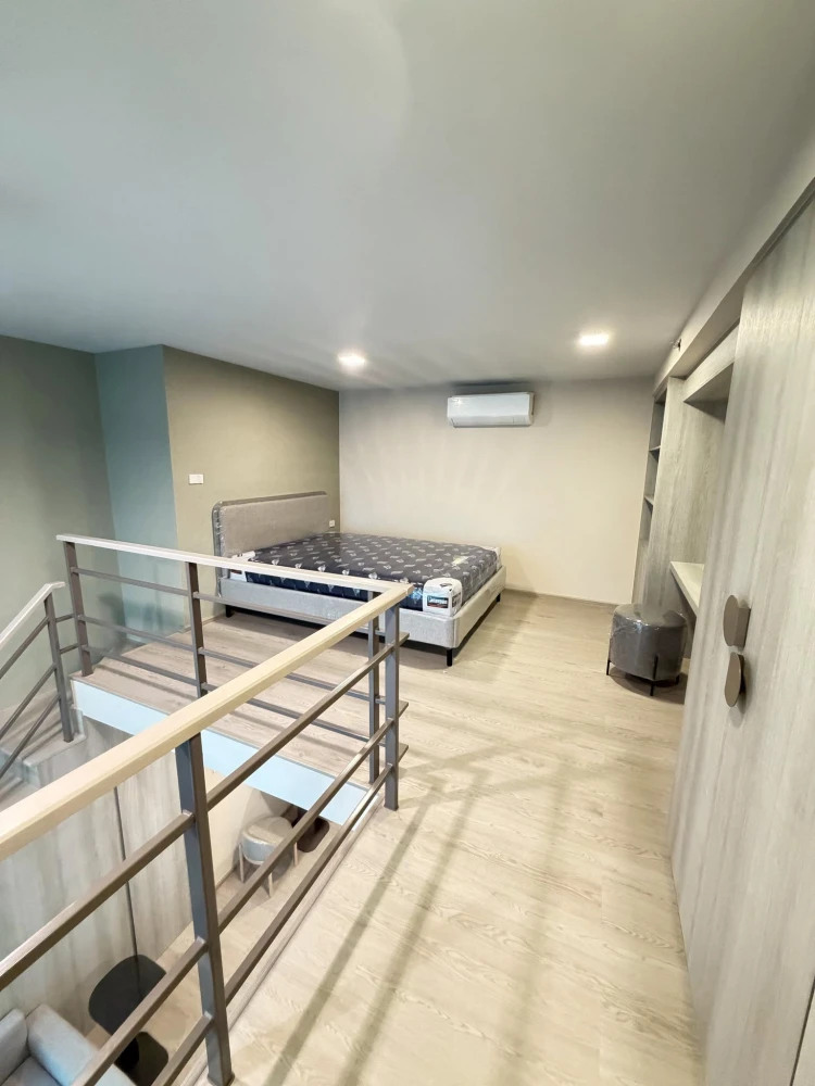 For rent: COBE Kaset Sripatum duplex unit with high ceilings and fully furnished. Book now!