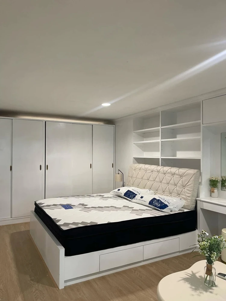 Condo Diamond Tower for rent, ready to move in, high floor, fully furnished, spacious, reserve now.