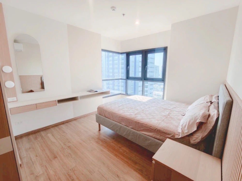 Condo for rent: The Line Vibe. Nicely decorated unit with complete amenities. You'll regret not booking it!