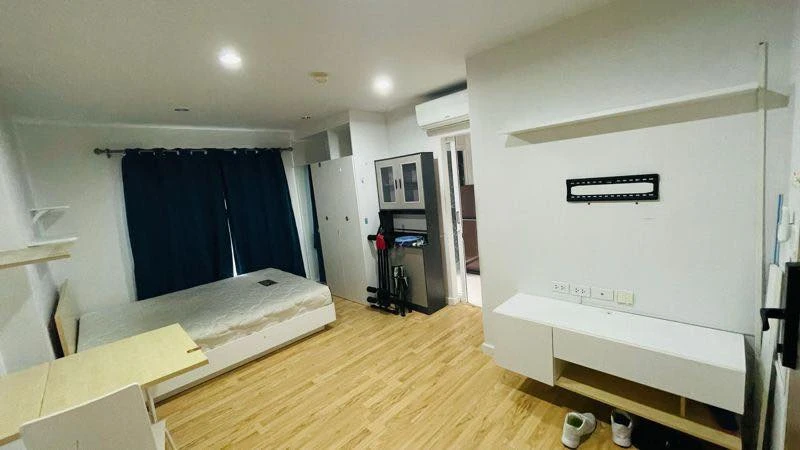Cool Rama 7, 6th floor, fully furnished unit for rent. Book now!
