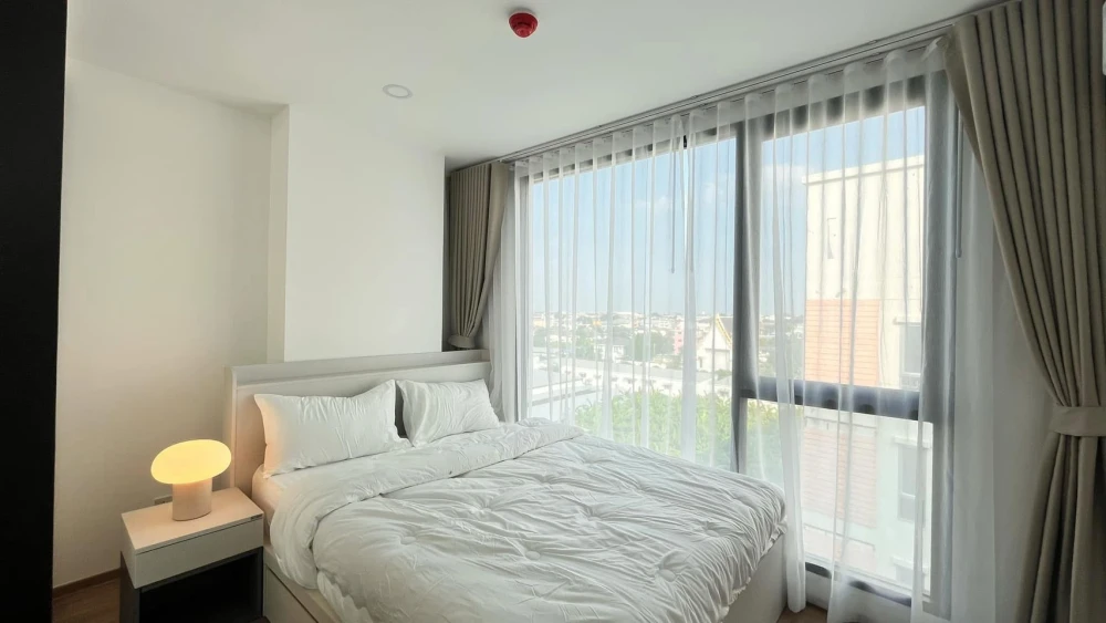 For rent: CYBIQ Ratchada 32. A great-looking unit in a prime location with complete amenities and a beautiful, unblocked view. Book now!