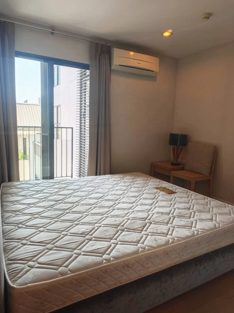 For rent: D 25 Thonglor Condominium, 1 bedroom, 1 bathroom, spacious living area, fully furnished with complete amenities. Book now!
