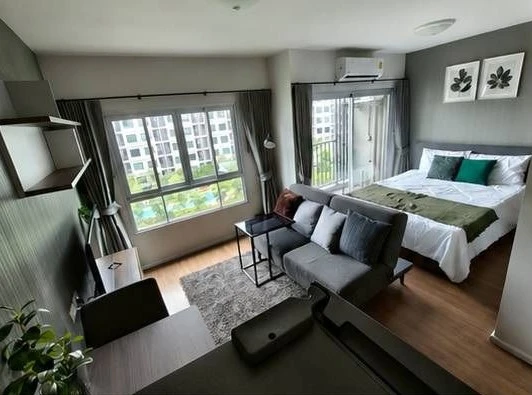 For rent: D Condo Bliss Sriracha, 5th floor unit. Great location, stunning built-in furniture. Don't miss out!