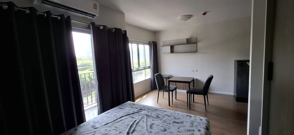 For rent: D Condo Bliss Sriracha, room with furniture. Affordable price. Book now.