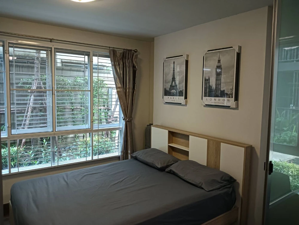 For rent: D condo Campus Resort Ratchapruek - Charan 13. The unit is in a side zone, with access through the garden area – super private!