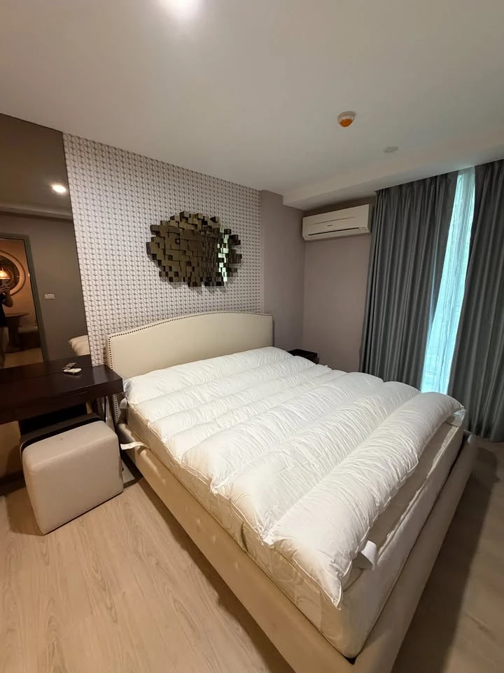 For rent: D' Memoria Phaholyothin 8, 44 sq.m., large and spacious room, beautiful room, great location, ready to move in. Viewing appointments availab