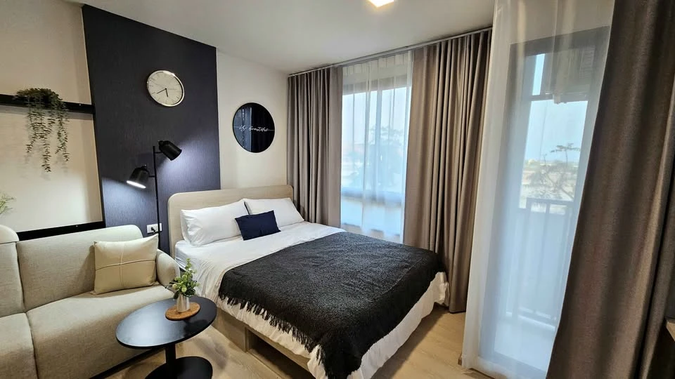 For rent: dcondo hype rangsit, 3rd floor, exterior view, beautiful room, fully furnished, ready to move in. Book now!