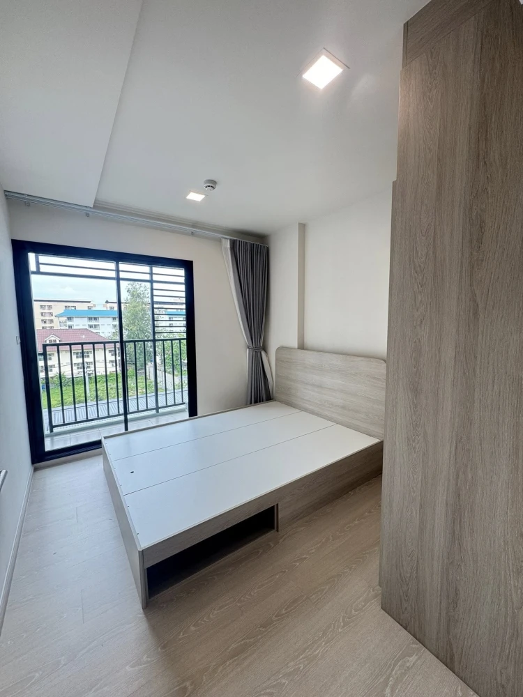 For rent: dcondo hype rangsit, 6th floor, pool view, fully furnished, nice to live in. If you don't book, you'll really miss out.