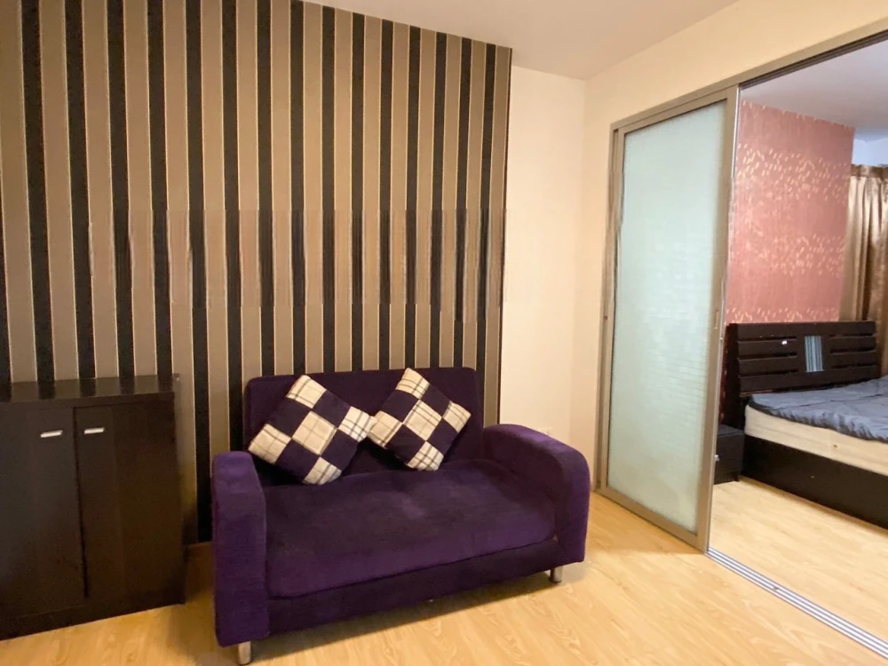 For rent: DCondo Rattanathibet, corner unit, quiet, stylishly decorated, fully furnished. Don't miss out!