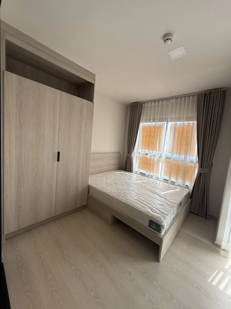 For rent: dcondo shine Rangsit, ready to move in, comes with a special price, convenient and complete here, just bring your belongings and move in.