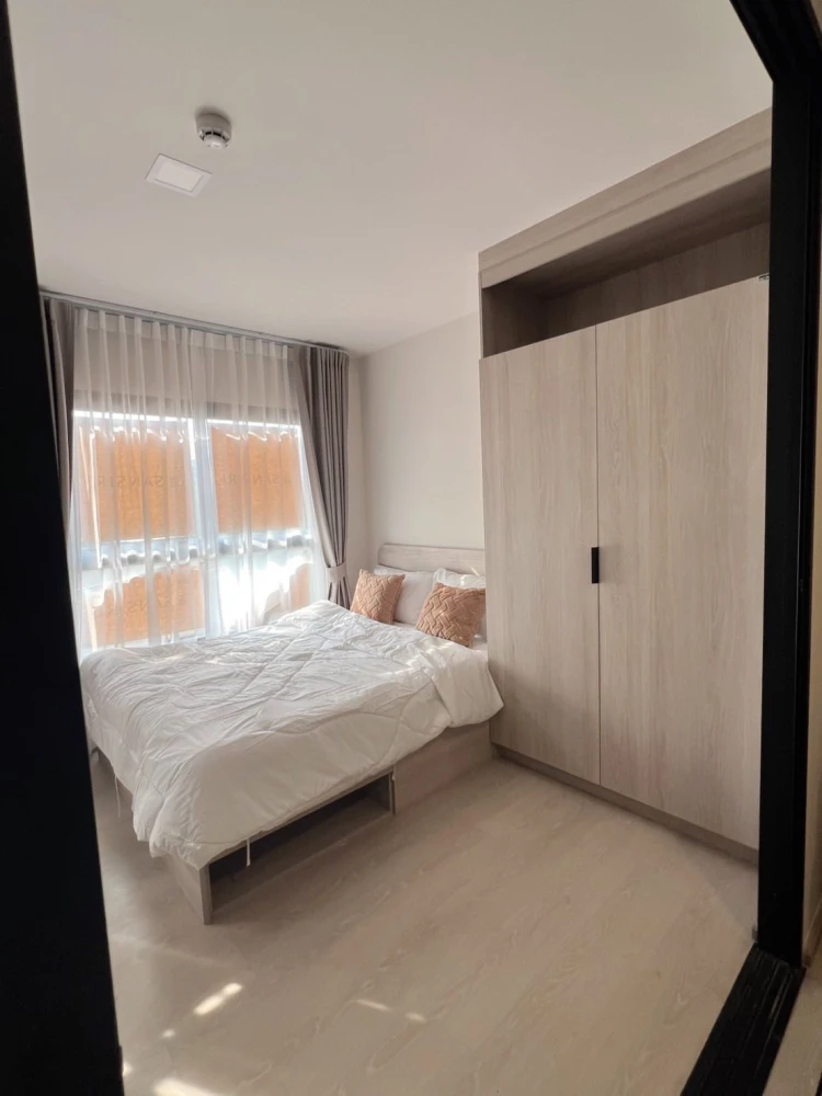 For rent: dcondo Shine Rangsit, 4th floor, partitioned unit, fully furnished. Book now!