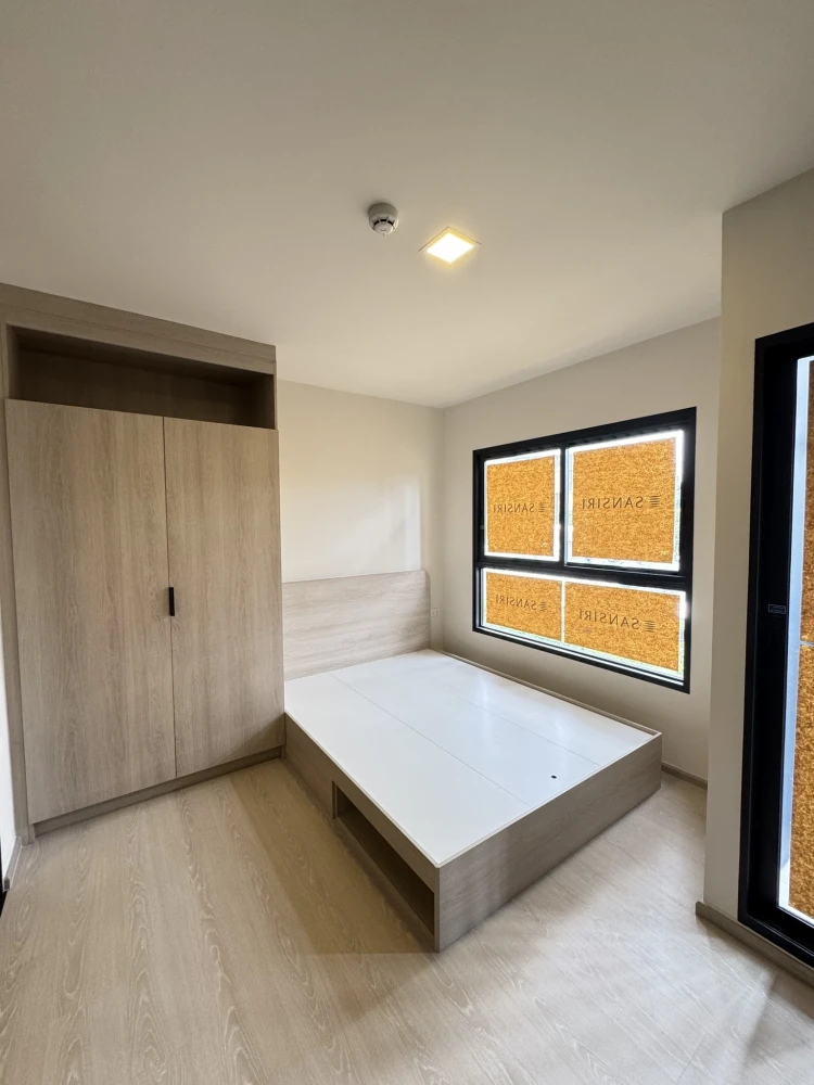 For rent dcondo shine rangsit comes with furniture and electrical appliances. If interested, hurry and book now. Don't miss out.