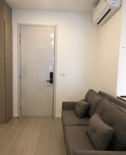 For rent: De Lapis Charan 81, 9th floor, fully furnished. Book now! (Quickly!)