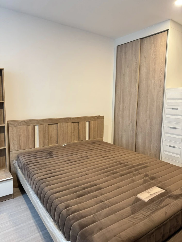For rent: DENIM JATUJAK, 8th floor, partitioned room, fully furnished, just bring your bag, hurry!