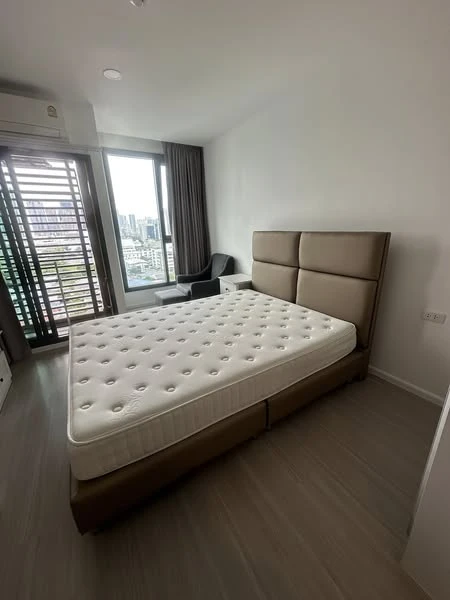 For rent: DENIM JATUJAK, a nice room on the 12th floor, good location, convenient transportation, fully furnished. Reserve now!