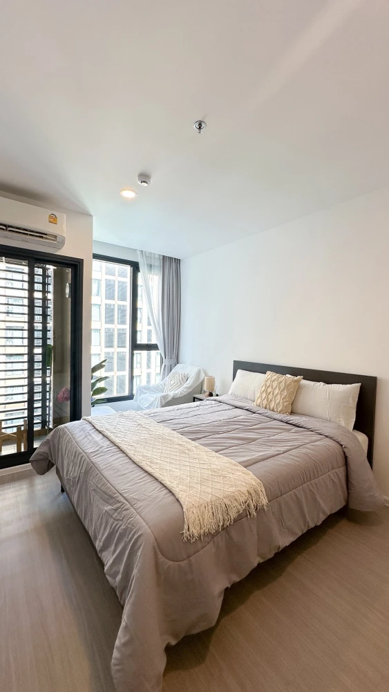 For rent: Denim Jatujak studio apartment, fully furnished, great location. Don't miss out!