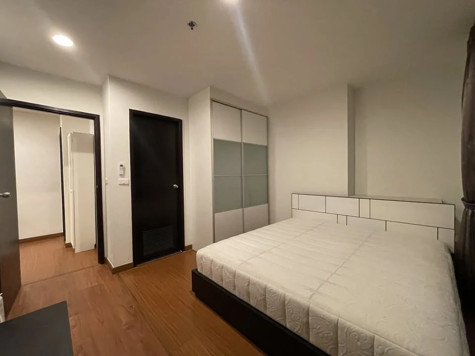 Diamond Sukhumvit, 11th floor, fully furnished apartment for rent. Move-in ready. Book now!