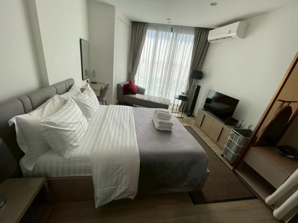 For rent: Edge Central-Pattaya, partial sea view, with washing machine, fully furnished and equipped with appliances. Ready to move in.