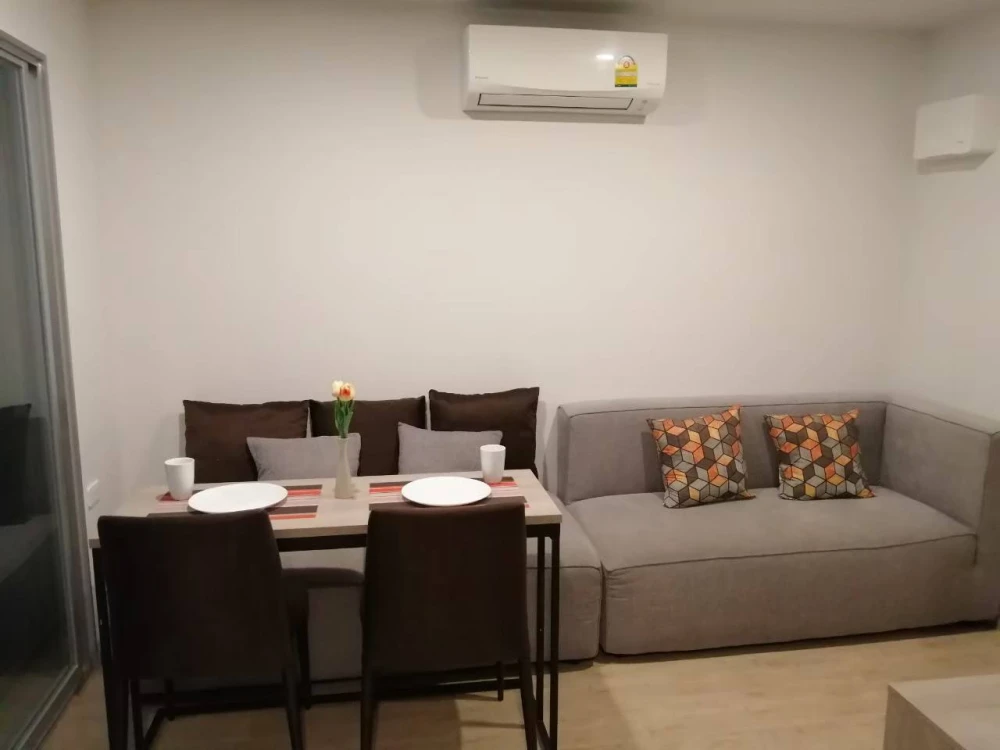 For rent: Elio Del Moss Phaholyothin 34, nice room on the 2nd floor, fully furnished, garden view. Just bring your bags and move in!