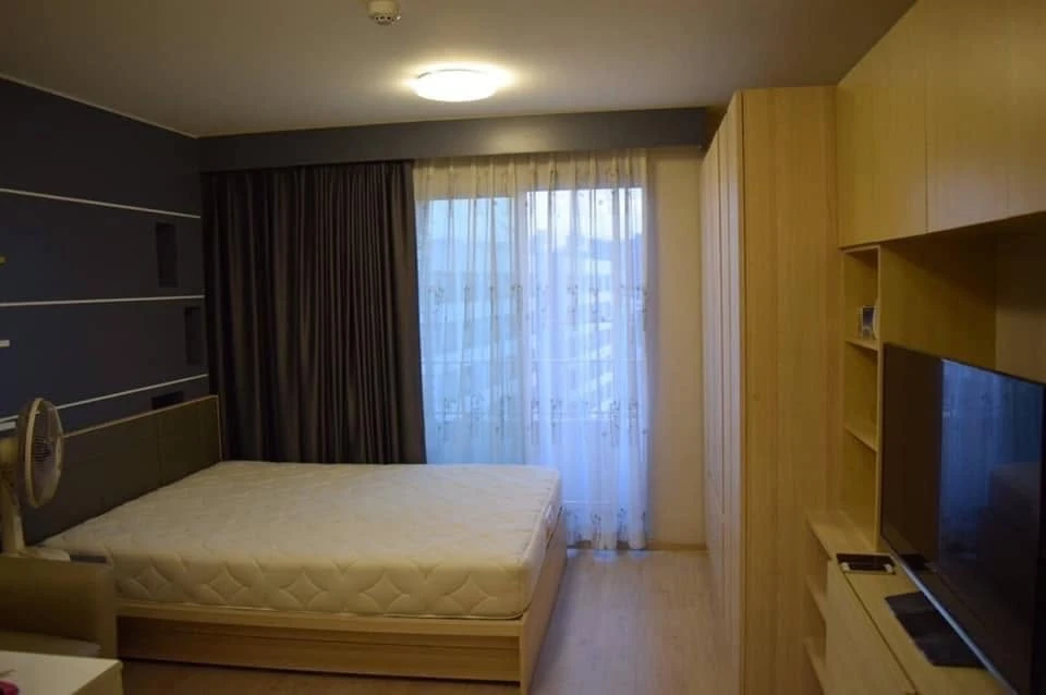 ELIO Delray condo for rent. Nice room, fully furnished, affordable price. Book now!