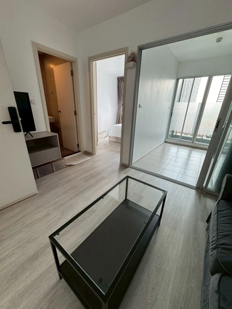 For rent: Elio Sathorn-Wutthakat. A lovely room, fully furnished with appliances. Don't miss out!
