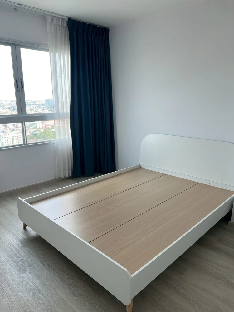 For rent: Elio Sathorn-Wutthakat, 2 bedrooms, spacious living area, great location, fully furnished. Book now!