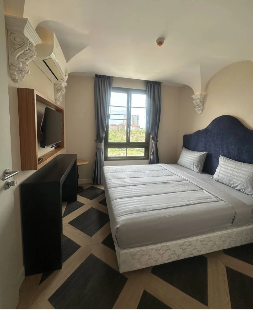 For rent: Espana Condo Resort Pattaya, 6th floor unit, fully furnished, city view, unblocked. Book now!