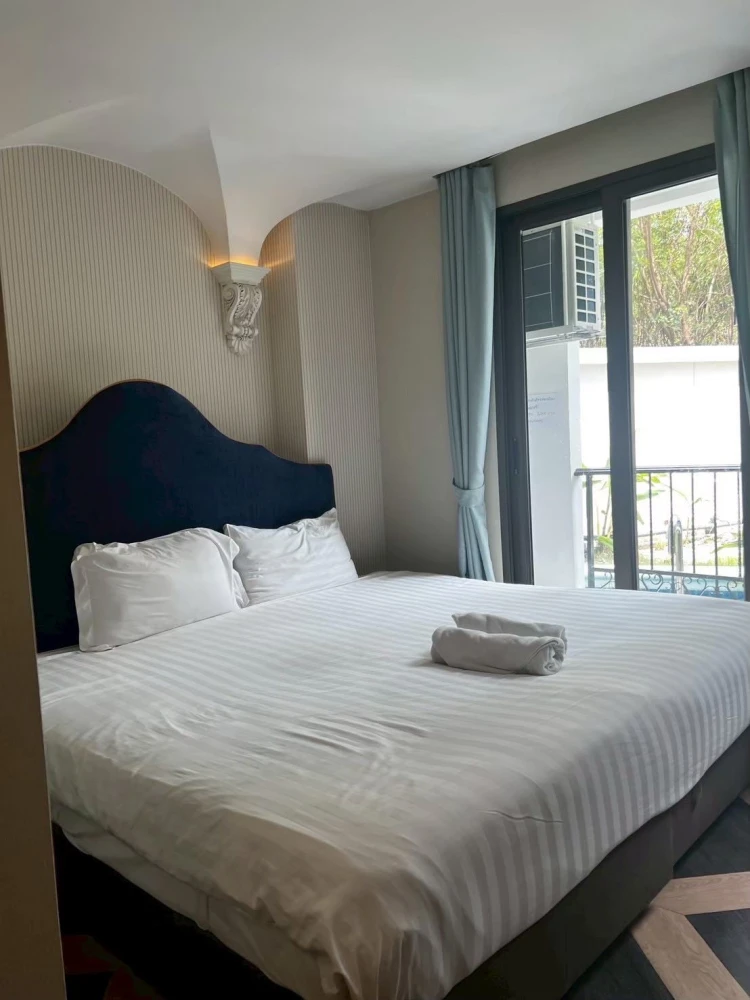 For rent: Espana Condo Resort Pattaya, corner room with privacy, fully furnished, don't miss out!
