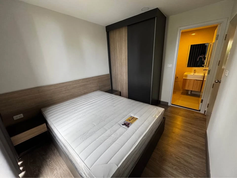 For rent: FLEXI Sathon - Charoen Nakhon. Spacious and comfortable room with full furnishings. Book now!