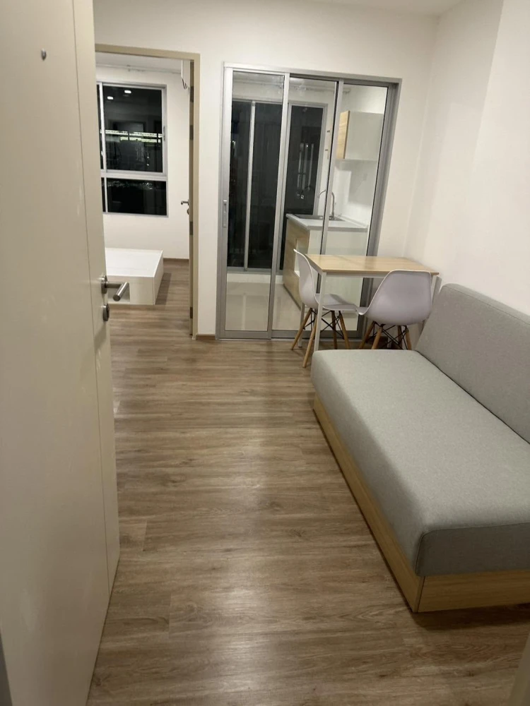 Flexi Taopoon-Interchange condo for rent, Building C, 1st floor, with separate kitchen. Fully furnished and equipped with appliances.