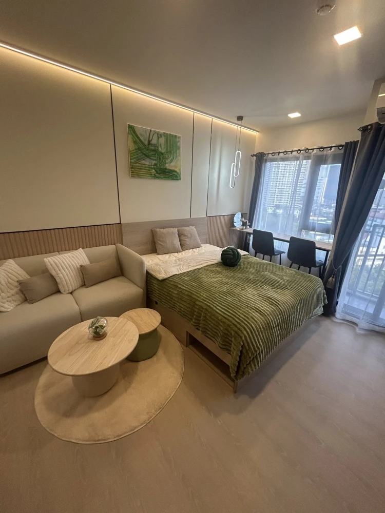 For rent: FLO by Sansiri, fully furnished unit, ready to move in. Book now! Don't wait! Hurry!