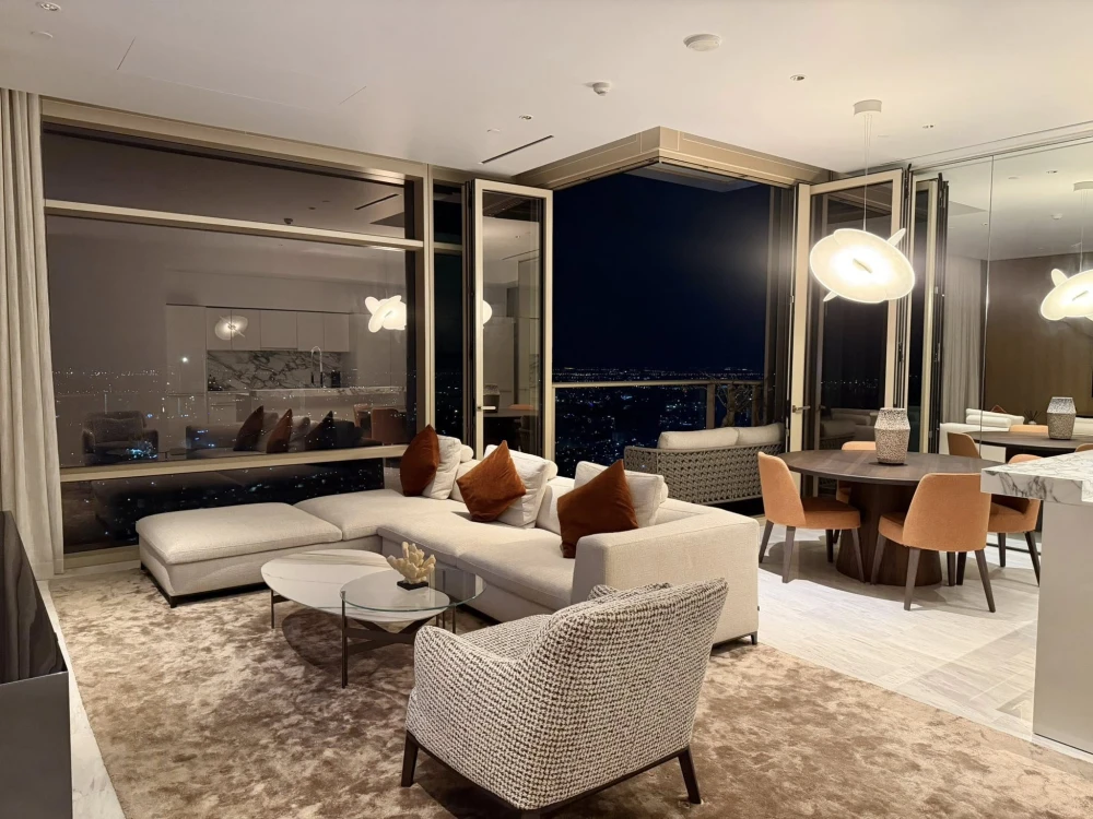 Four Seasons Private Residences for rent. This property offers elegance, privacy, and unparalleled river views. Book now!