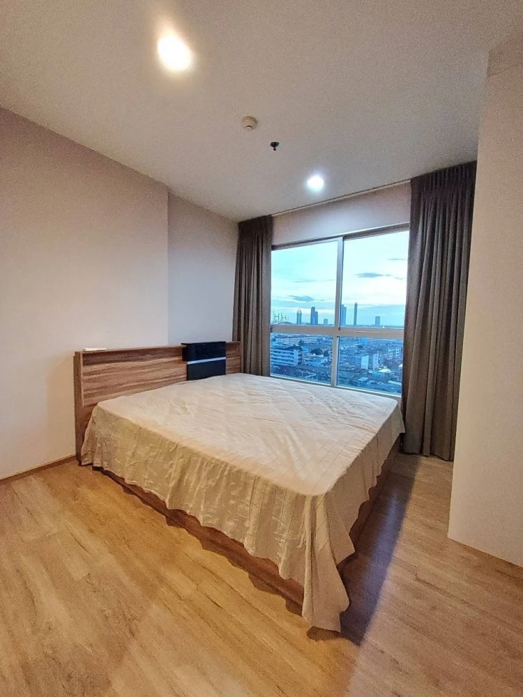 For rent: FUSE CHAN SATHORN, 15th floor, partially decorated, complete with electrical appliances, just bring your bags and move in.